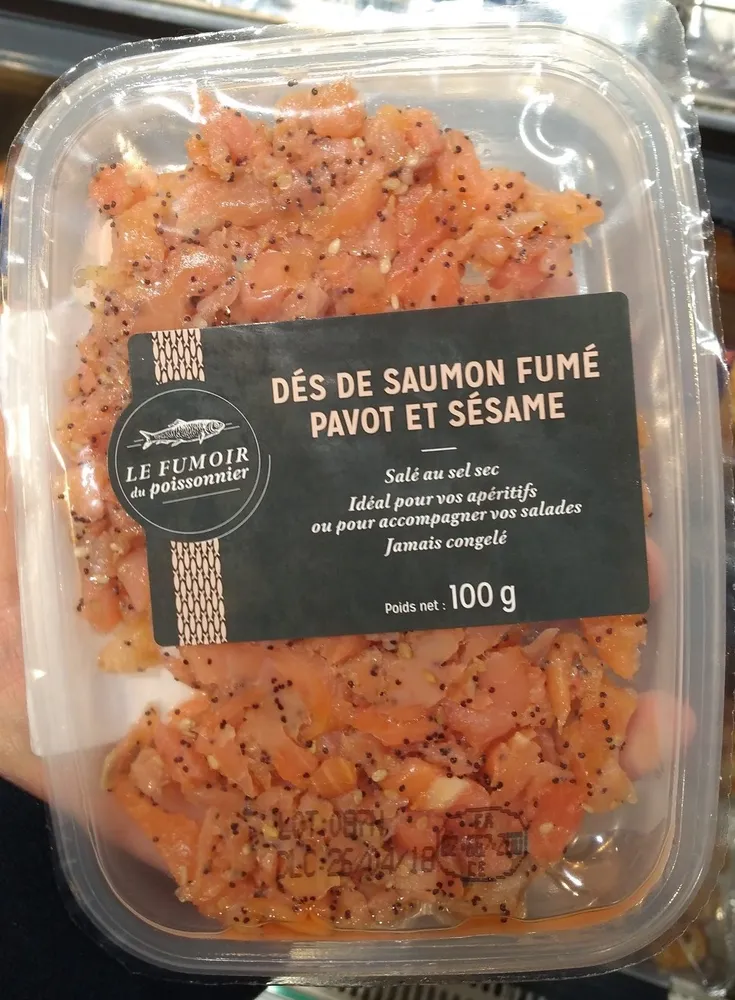 Dés de Saumon Fumé aux Graines de Pavot et de Sésame