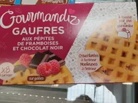 Gaufres aux pépites de framboises et chocolat noir