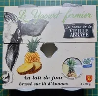 Le yaourt fermier au lait du jour brassé sur lit d'Ananas