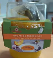 Soupe de citrouille avec graines de courge