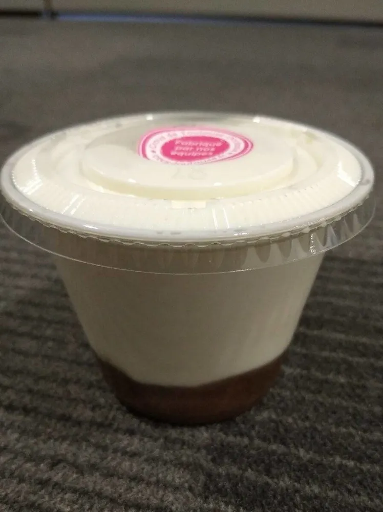 Coup fromage blanc marron