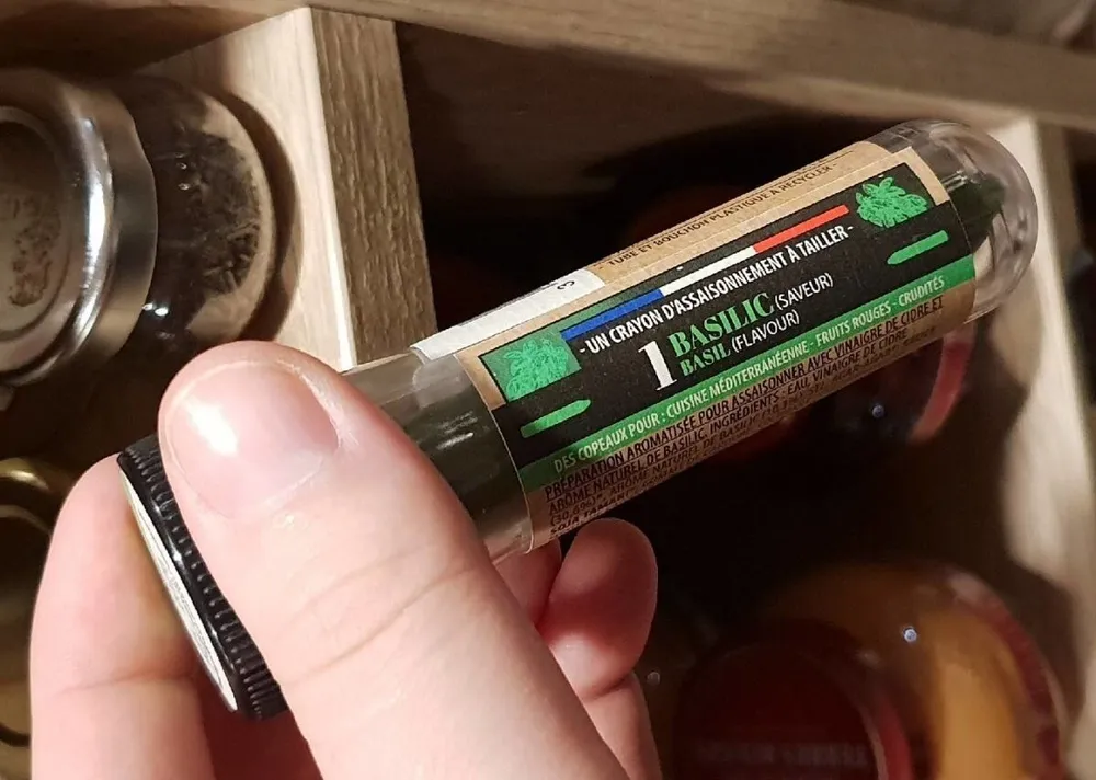 Crayon d'assaisonnement à tailler basilic