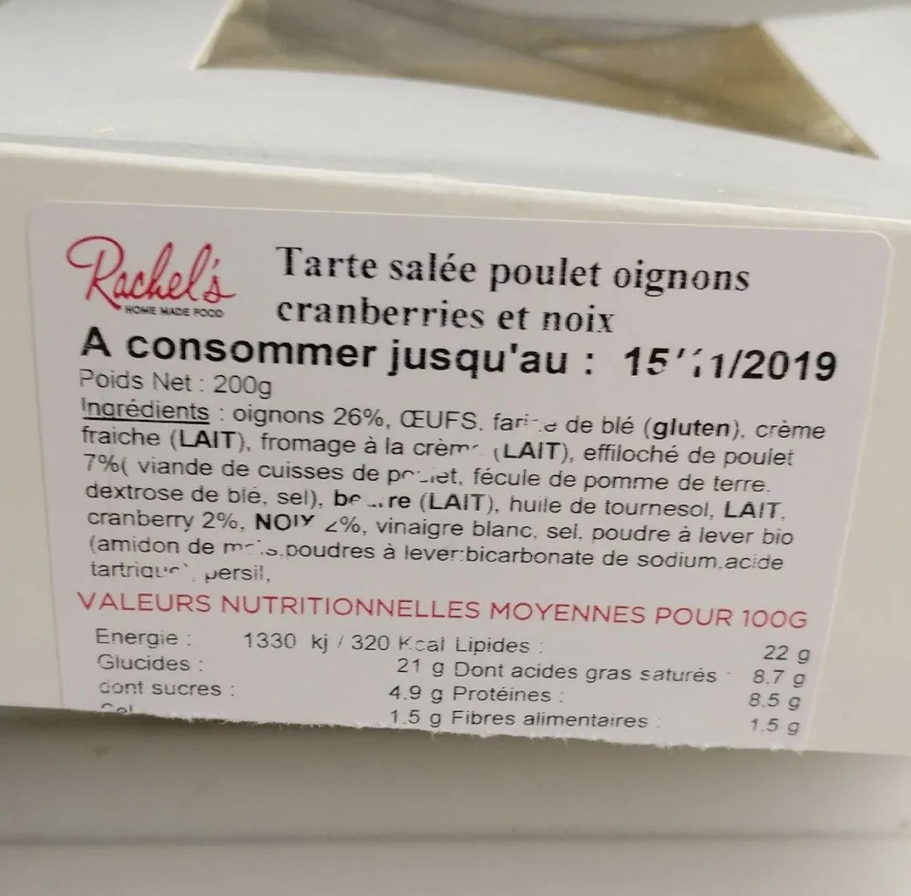 Tarte salée poulet oignons  cranberries noix