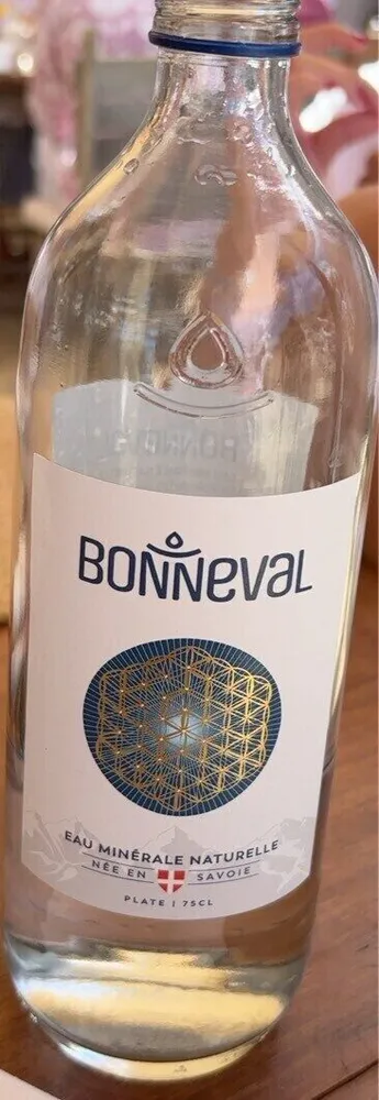 EAU MINÉRALE NATURELLE