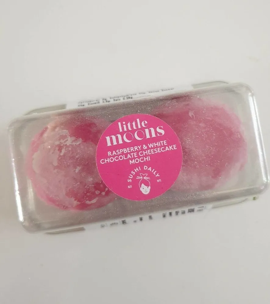 Little Moons Raspberry & White Chocolate Cheescake Mochi