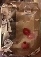 Tomates cerises allongées