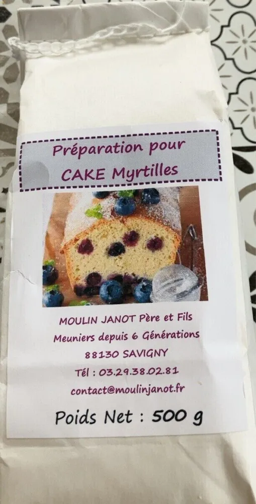 Préparation cake myrtilles