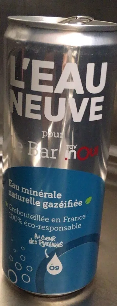 Eau minérale naturelle gazéifiée