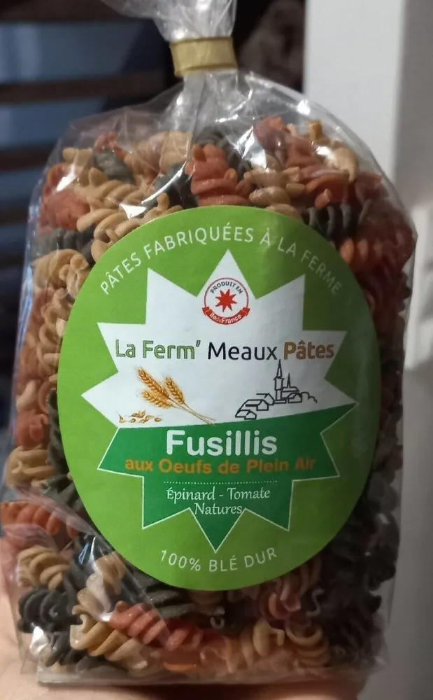 Fusillis aux œufs de plein air épinard tomate nature