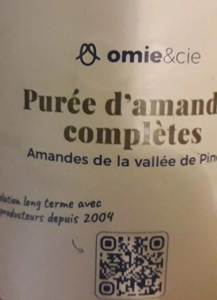 Purée d'amandes complètes