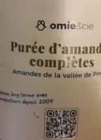 Purée d'amandes complètes