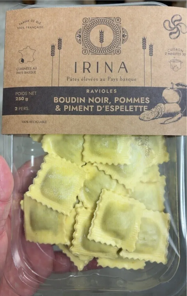 Raviole boudin noire pomme et piment d’espelette