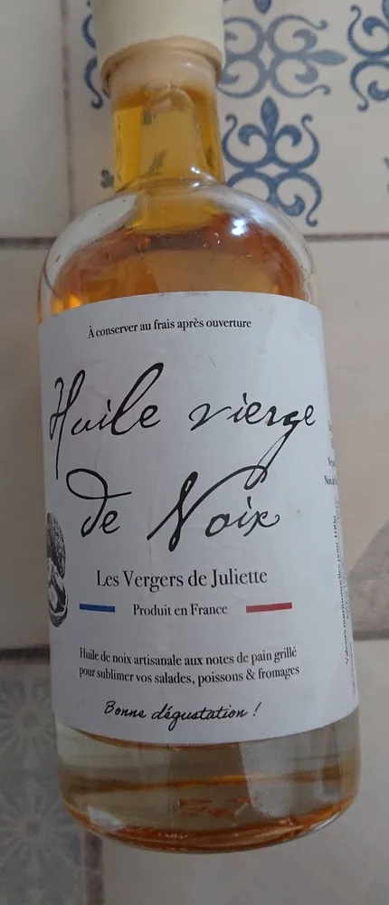 Huile vierge de noix