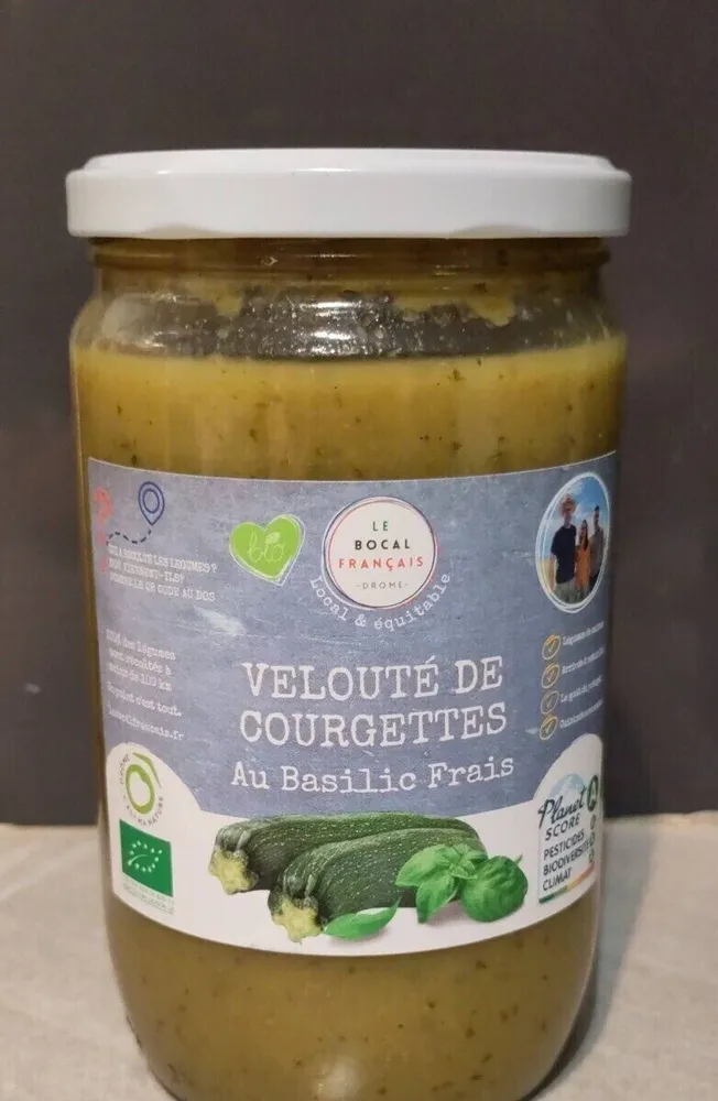 Velouté de courgettes au basilic frais