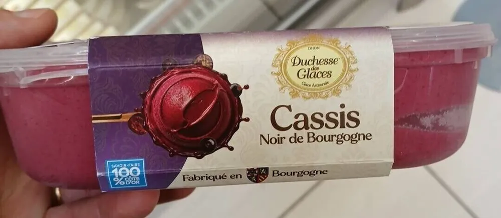 Glace cassis