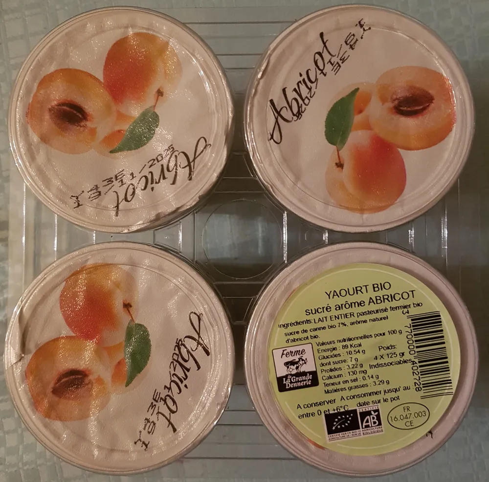 Yaourt bio sucré arôme abricot