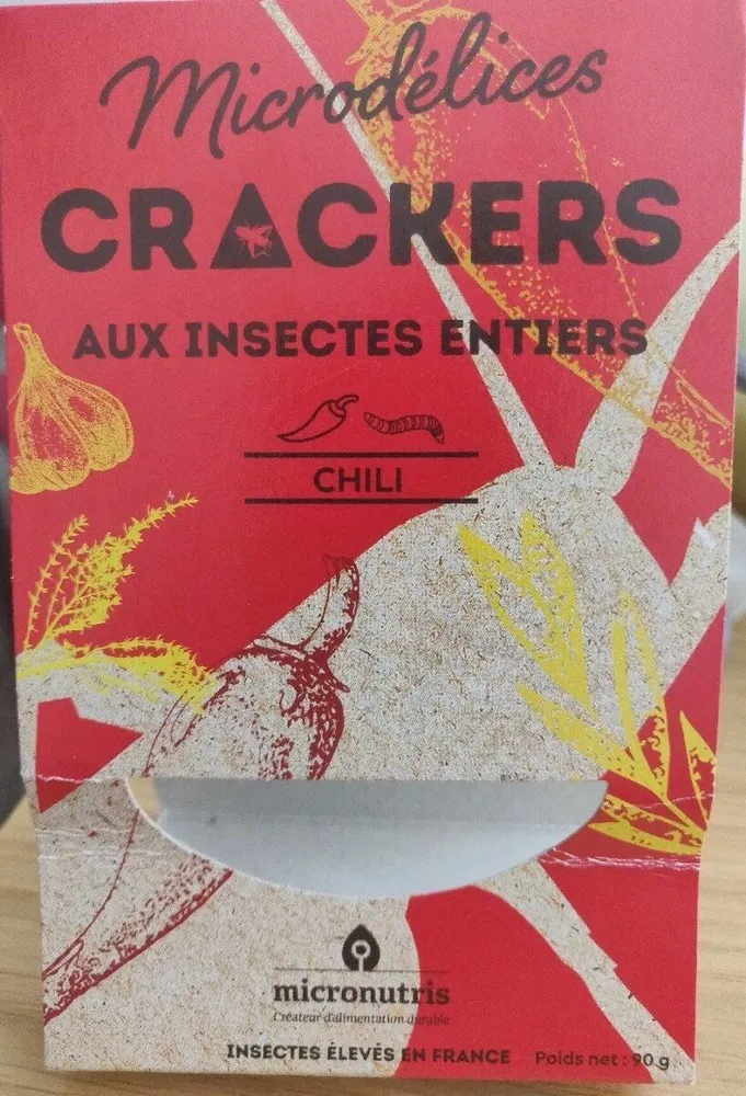 Crackers aux insectes entiers