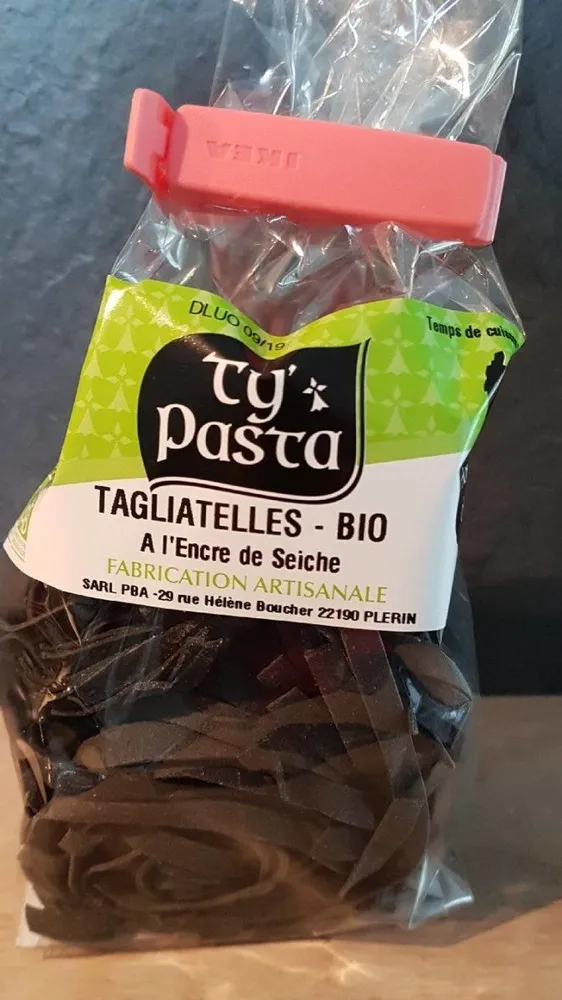 Tagliatelles bio à l'encre de seiche