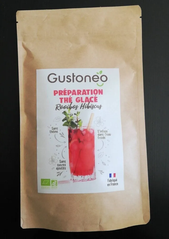Préparation thé glacé rooibos hibiscus