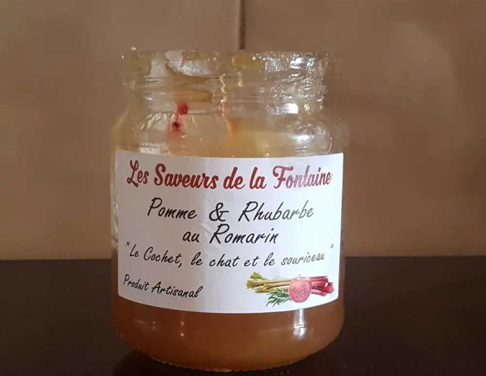 Confiture pomme et rhubarbe au romarin