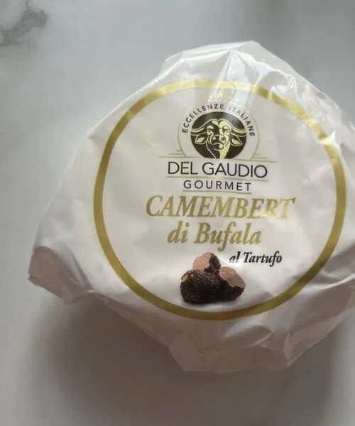 Camembert di bufala al tartufo