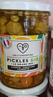 Pickles bio