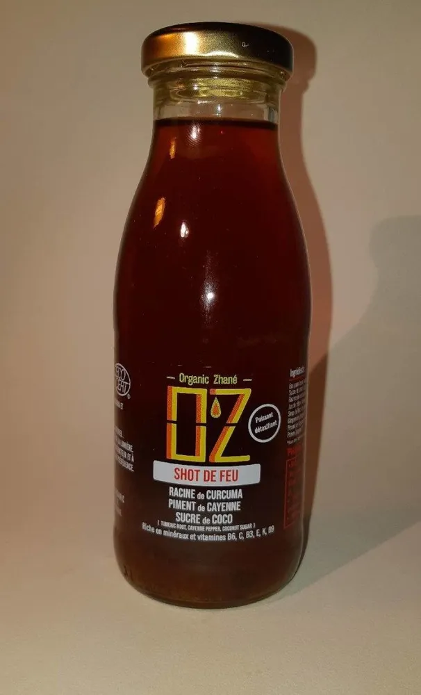 Jus de curcuma, piment et sucre de coco