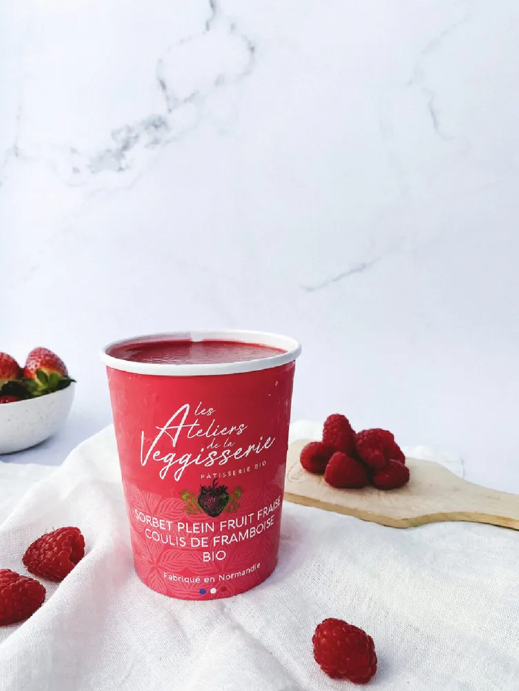 Sorbet fraise, coulis de framboise