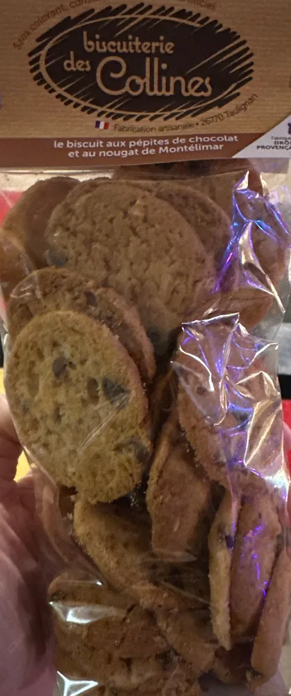 Le biscuit aux pépites de chocolat et au nougat de Montélimar