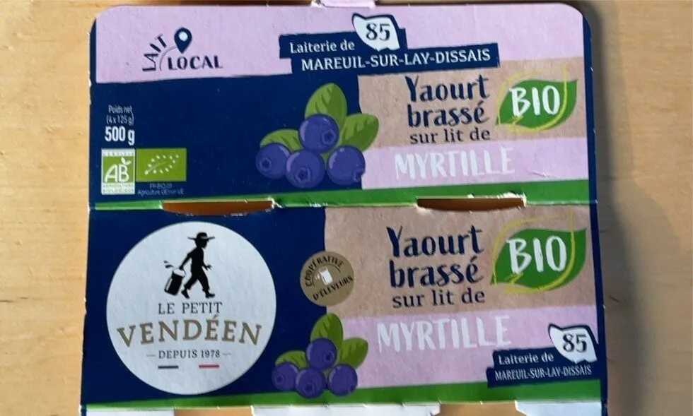 Yaourt brassé bio sur lit de myrtille