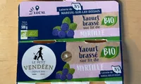 Yaourt brassé bio sur lit de myrtille