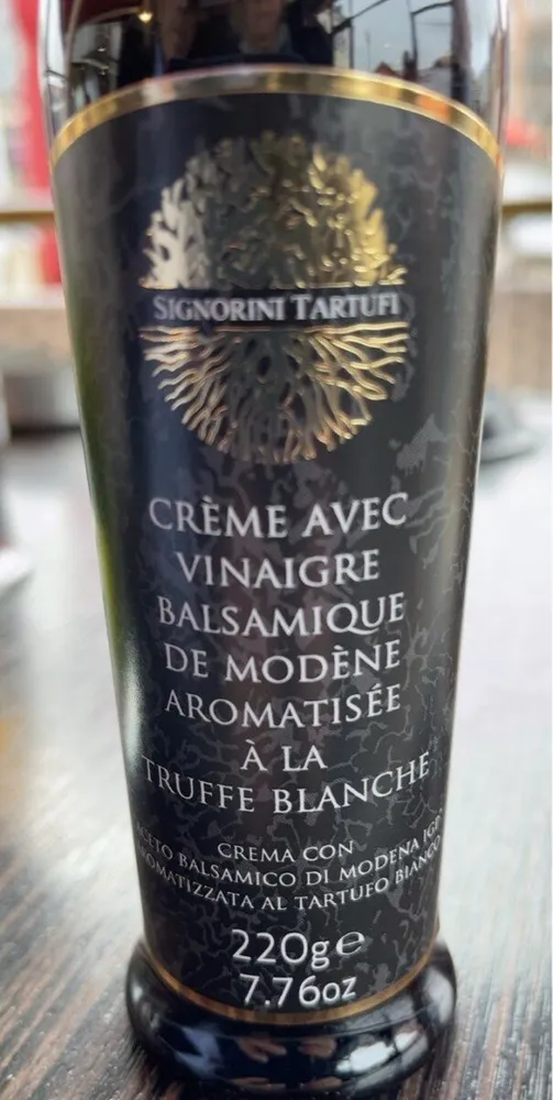 Creme avec vinaigre balsamiques, aromatisée à la truffe blanche