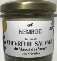Chevreuil Sauvage du massif des Vosges aux noisettes