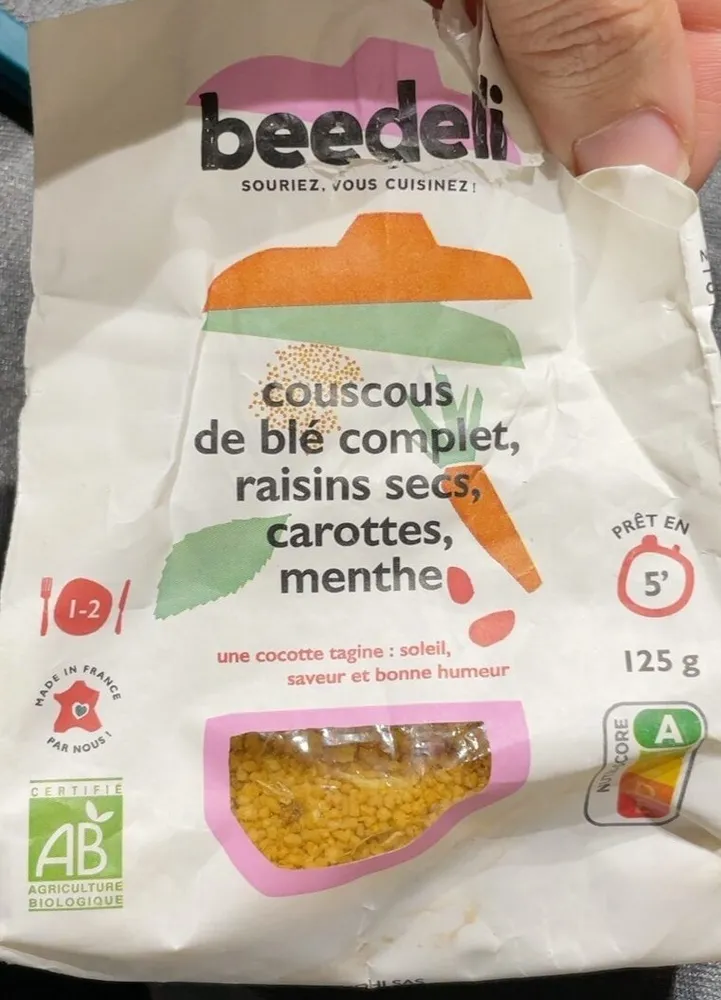 Couscous de ble complet, raisins secs, carottes, menthe