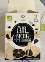 Ail noir en tête entière