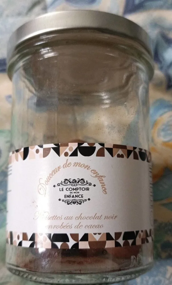 Noisettes au chocolat noir enrobées de caco