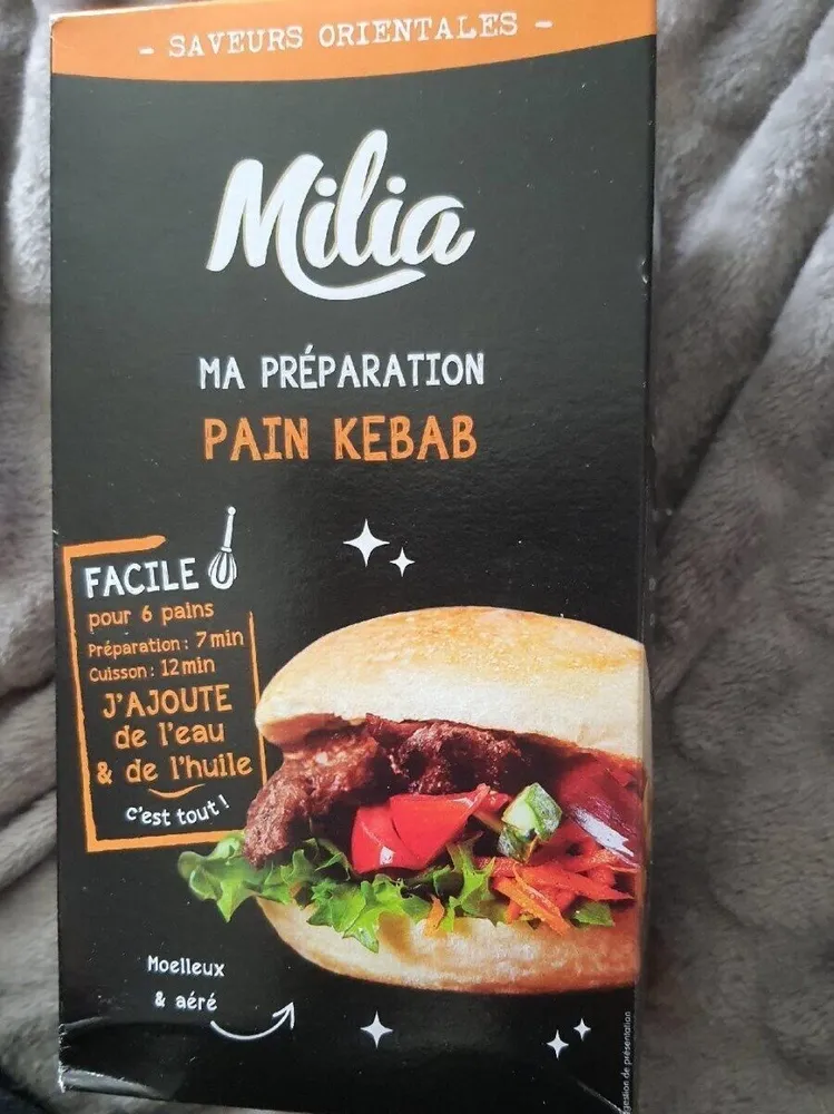 Préparation pain kebab