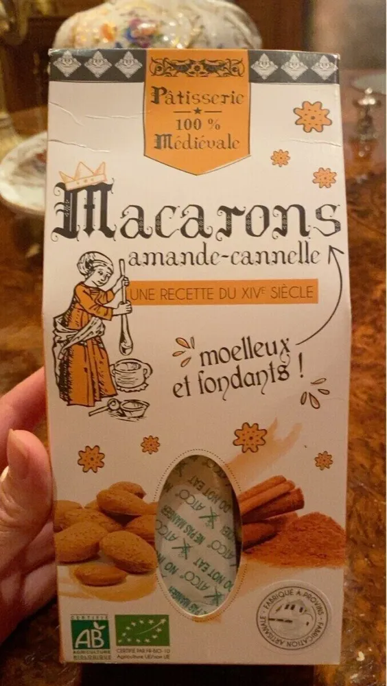 Macaron amande-cannelle