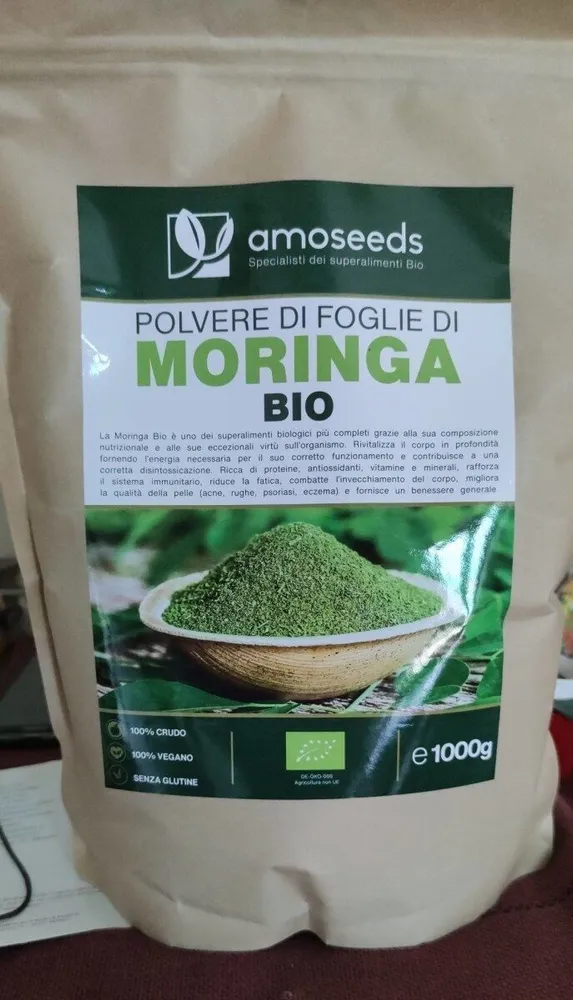 Polvere di foglie di moringa