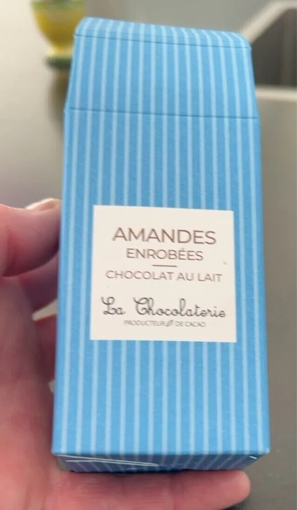 Amandes enrobees chocolat au lait