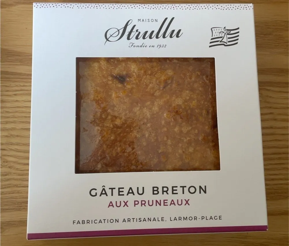 Gâteau breton aux pruneaux