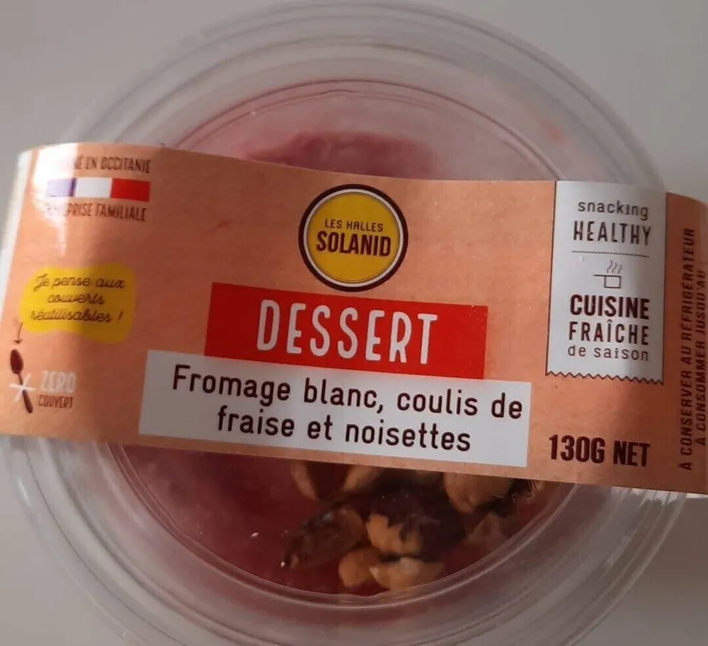Fromage blanc coulis fraises et noisettes