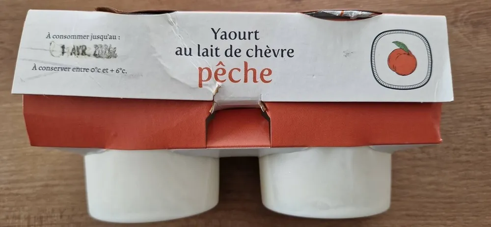 Yaourt au lait de chèvre pêche