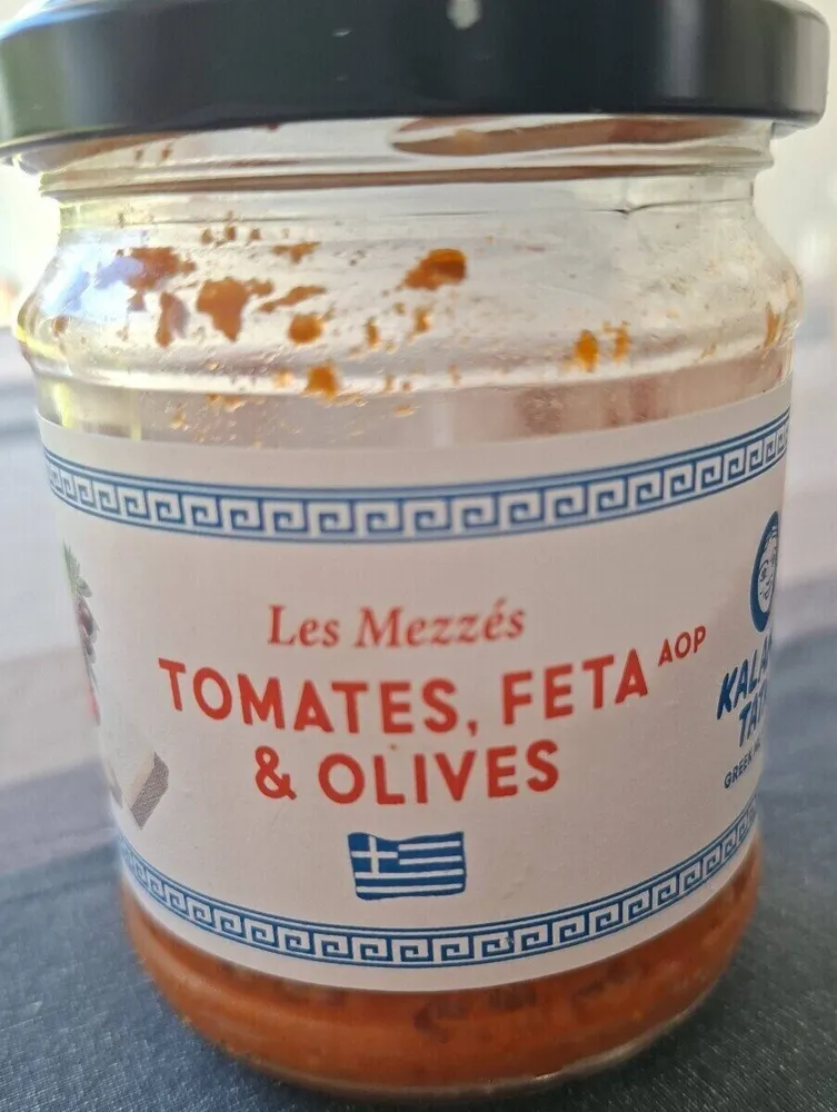Tomates, fêta et olives