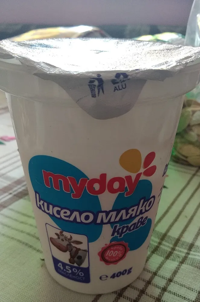 Кисело краве мляко 4.5%