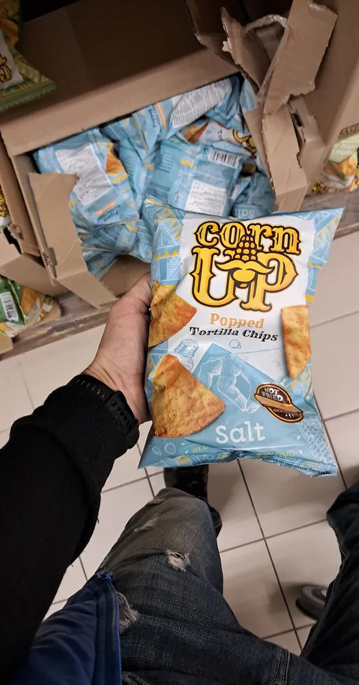 Popped tortilla chips