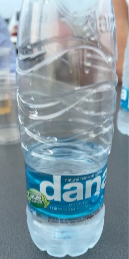 Dana Natural mineral water