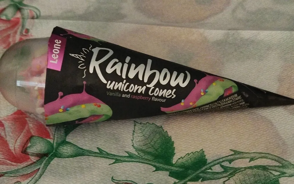Rainbow unicorno cones