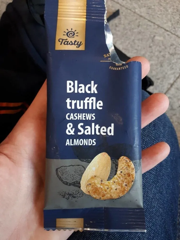 Black truffle CASHEWS & Salted ALMONDS