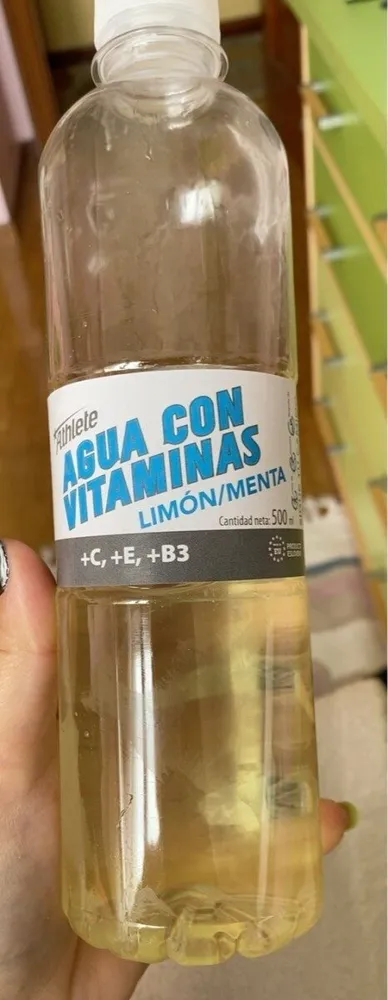 Agua con vitaminas
